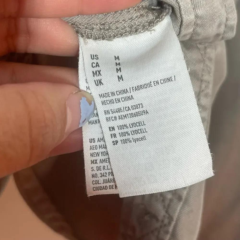 American Eagle Button Down Shirt Women's Size Medium Taupe Boyfriend Fit Washed - Picture 6 of 6